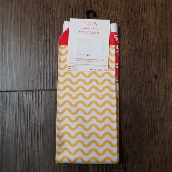 Cup Noodles Crew Socks - Picture 2 of 4